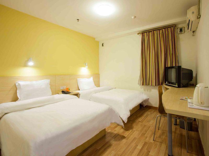 7 Days Inn Shenyang Bei Hang Commercial Street Esterno foto